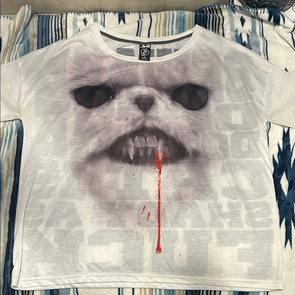 Iron Fist Rare Cat face shady back large  print sheer White Graphic shirt M